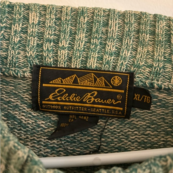 Eddie Bauer Men's Crewneck Sweater in Green - Picture 2 of 3